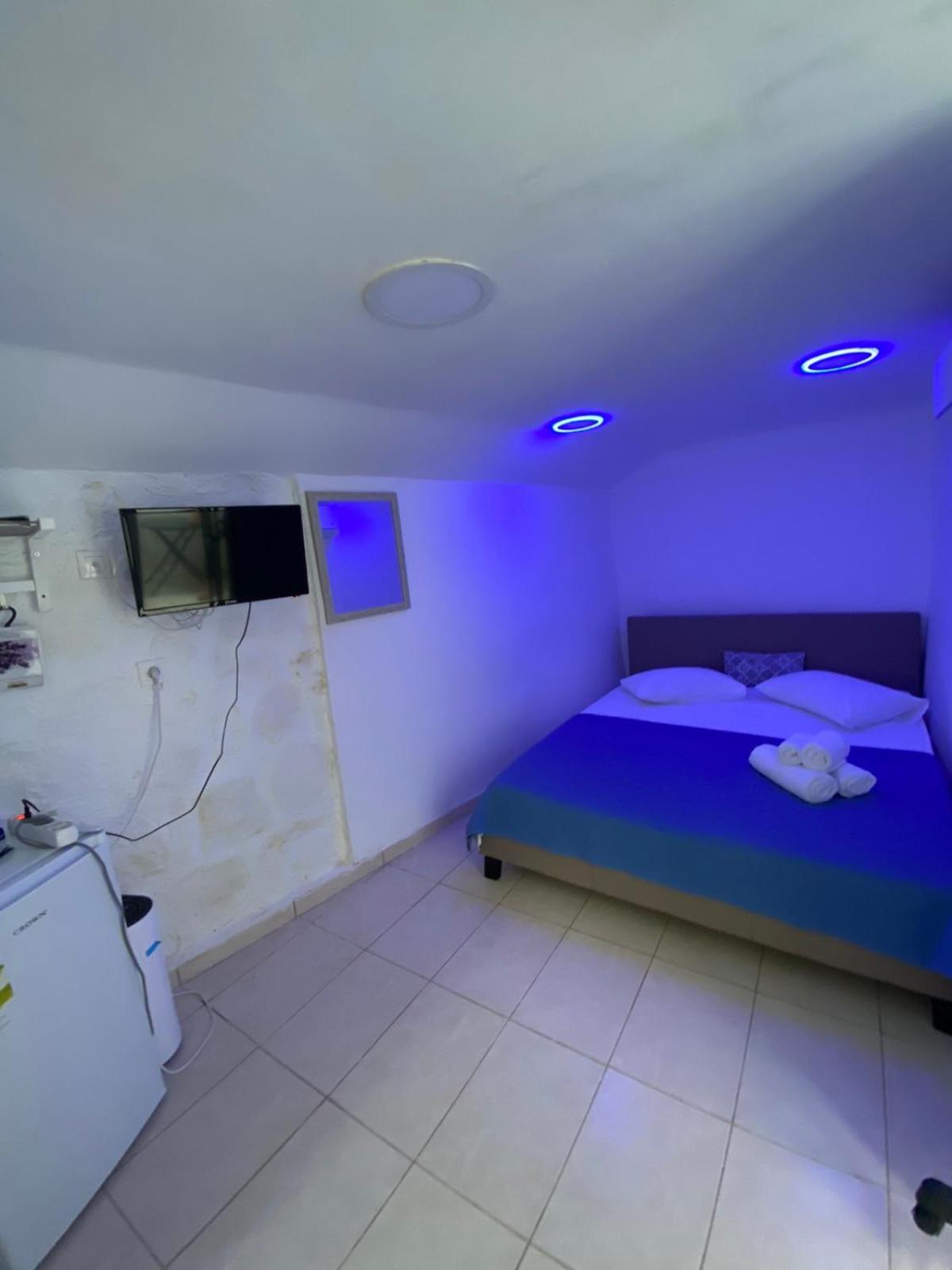 Tolos Budget Rooms Loggos Longós 객실 사진