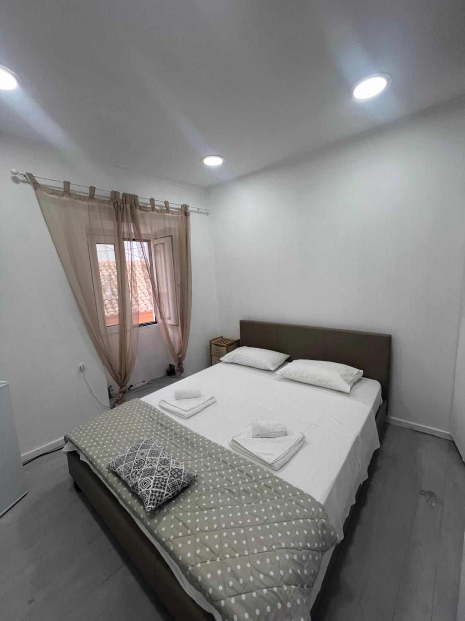 Tolos Budget Rooms Loggos Longós 객실 사진